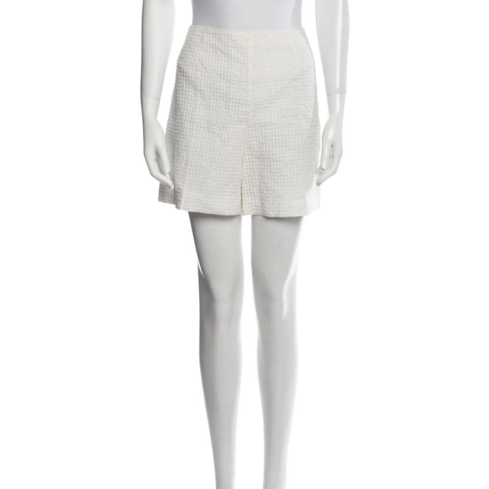 Akris waffle texture flare out shorts xl